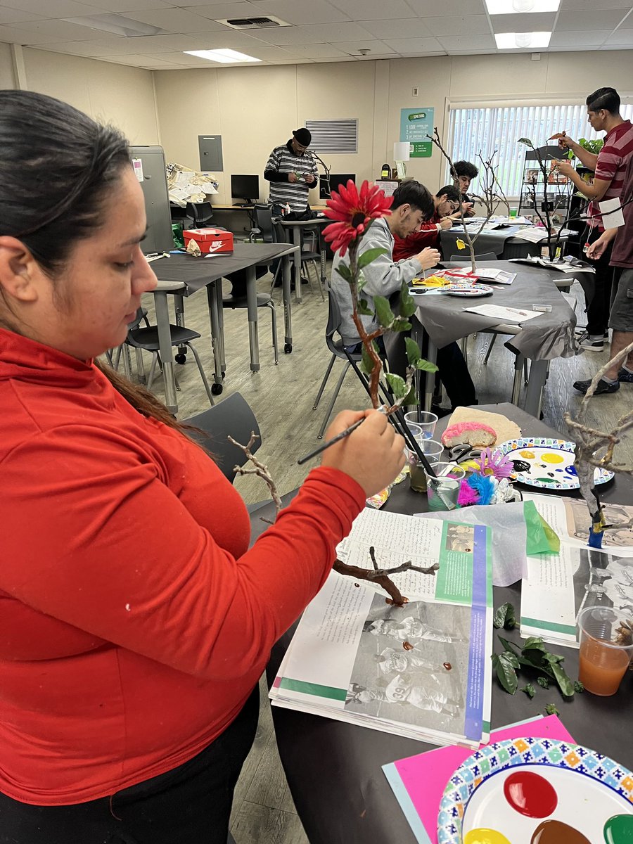 Another great Saturday of Lindsay Adult School- learner is working on high school equivalency topics, creating art and so much more! #adulted <a href="/LindsayUnified/">Lindsay Unified School District</a>