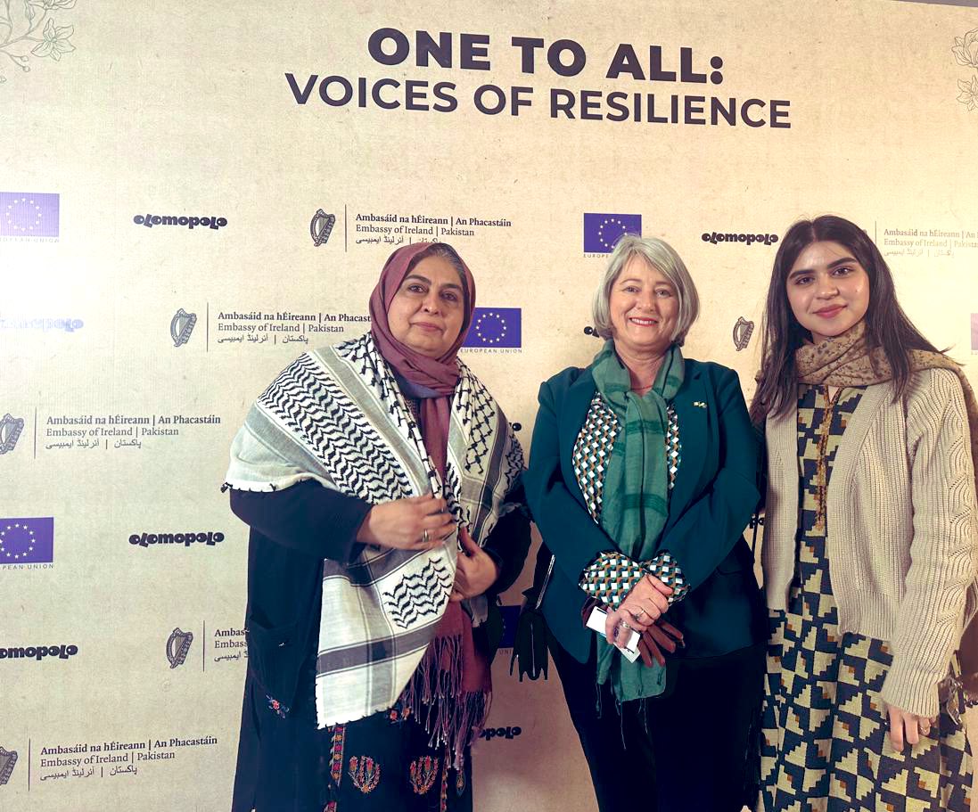 Met the ambassador of Ireland Mary O’Neil on the lovely voice of Resilience poetry evening. 

Welcoming the embassy &amp; team to Pakistan. 

#HumanRightsDay2024 
<a href="/EUPakistan/">EUPakistan</a> <a href="/dfatirl/">Irish Foreign Ministry</a> <a href="/AminaMJanjua/">Amina Masood Janjua</a>
#HafizNaeemRehman