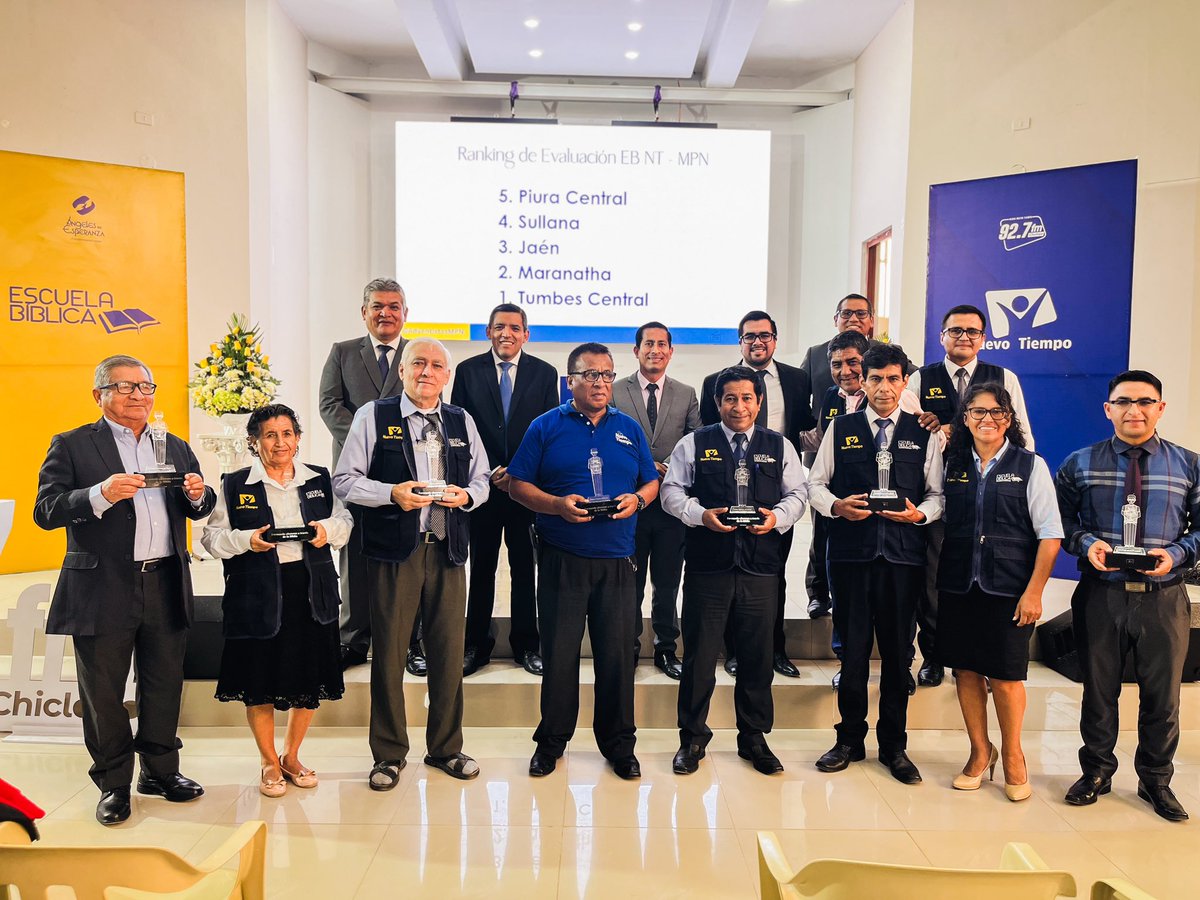 AdventistasMPN's tweet photo. 🤩Reconocemos y premiamos el esfuerzo de las #EscuelasBíblicasNT de más alto rendimiento de nuestra Misión Peruana del Norte 🙏🏼
#NuevoTiempo https://t.co/TtrB4x5QKD