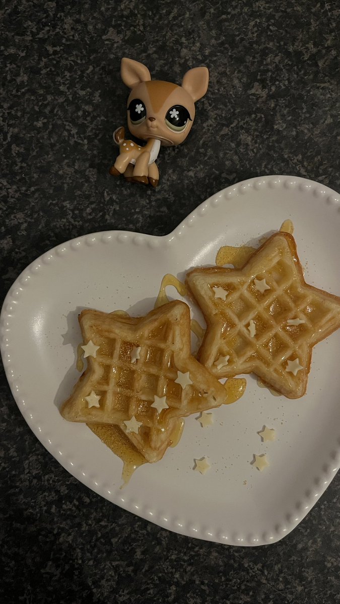 rainyoats's tweet image. star waffles ☆ ૮ ྀིྀིྀི₍ •\./• ₎ ྀིა