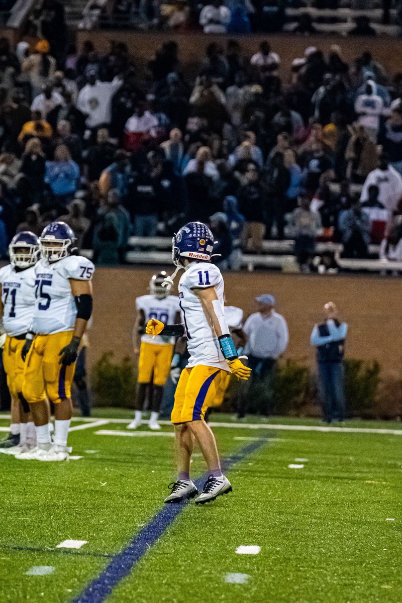 greerhopkins11's tweet photo. Bring that thing home #wintoday @NHSTrojansFB https://t.co/aexgNzGzFb