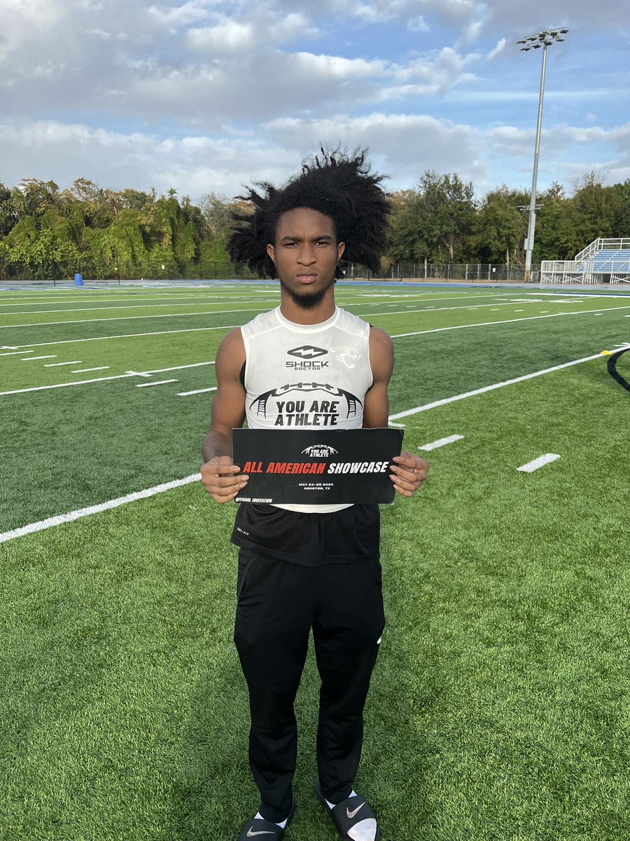 Hollywoodbush2's tweet photo. Got picked as the top 5 best receivers at @youareathlete camp 🔥@Rivals @LabOfElites @Coach_GrantJr @All_American73 @Dwight_XOS https://t.co/ryITxkAZuD