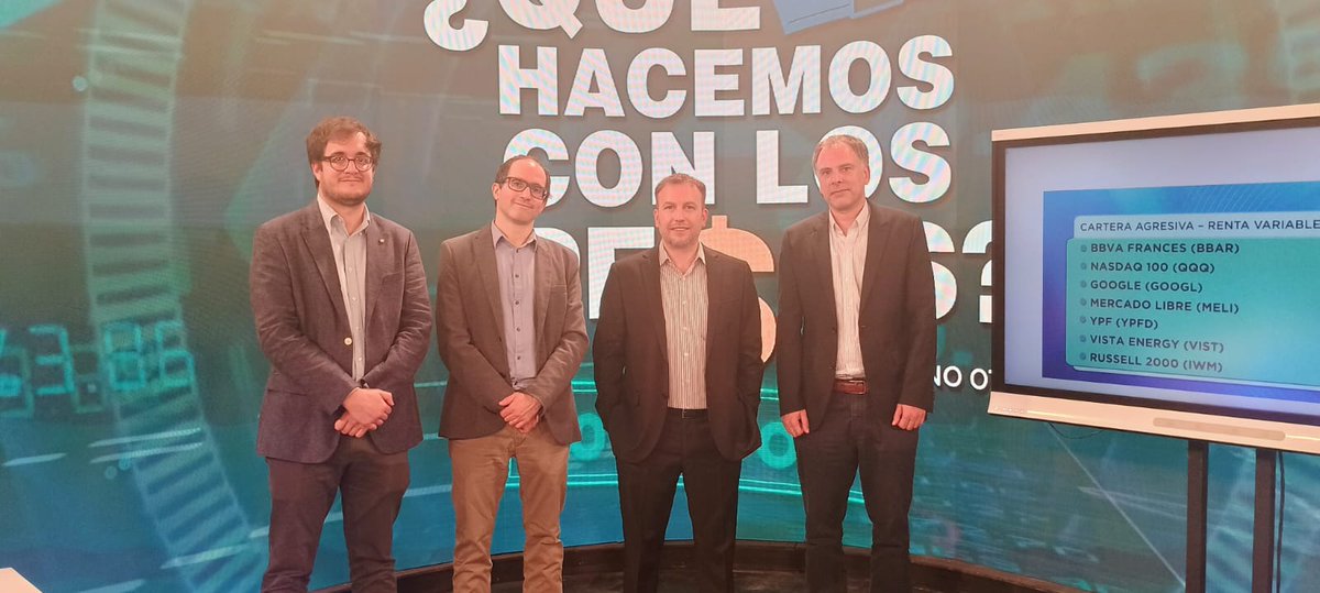 Mariano Otálora (@otaloram) on Twitter photo Finalizó una nueva edición de <a href="/quehacemospesos/">¿Qué Hacemos con Los Pesos?</a> con muchas recomendaciones para invertir.
Gracias <a href="/pei555/">Pedro Siaba Serrate</a>, Maximiliano Donzelli de <a href="/iolinversiones/">IOL Inversiones</a> y Sebastián Mancuso <a href="/seba_mancuso/">Sebastián Mancuso</a> por haber sido parte del debate.
Mirá el programa completo: youtu.be/91NhmkbTcow Finalizó una nueva edición de <a href="/quehacemospesos/">¿Qué Hacemos con Los Pesos?</a> con muchas recomendaciones para invertir.
Gracias <a href="/pei555/">Pedro Siaba Serrate</a>, Maximiliano Donzelli de <a href="/iolinversiones/">IOL Inversiones</a> y Sebastián Mancuso <a href="/seba_mancuso/">Sebastián Mancuso</a> por haber sido parte del debate.
Mirá el programa completo: youtu.be/91NhmkbTcow