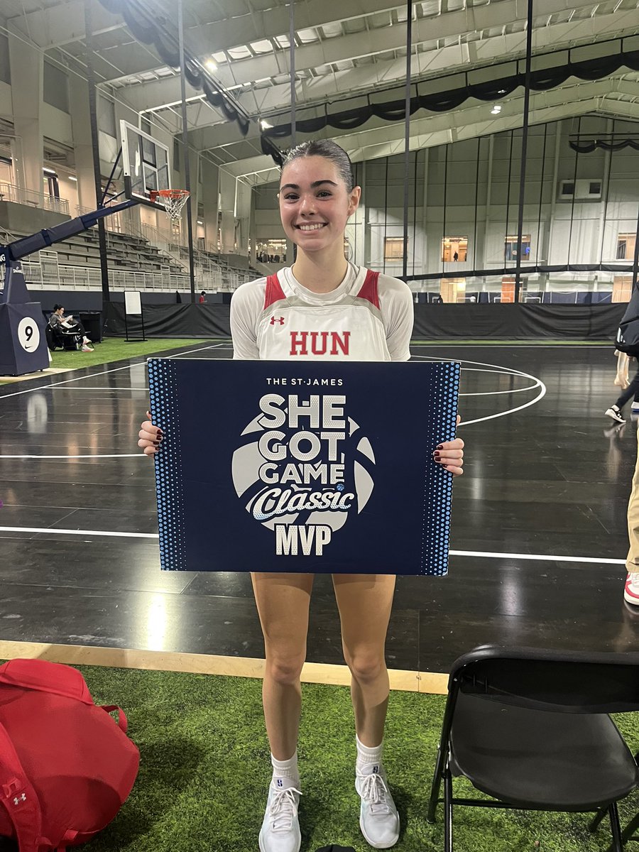 MVP of game 1 at She Got Game DC is Addi McNally ‘26 who drained a whopping 7 3-pointers!

#HerAtHun #HunStrong #HUNgry #OnTheHUNt #basketball #highschoolgirlsbasketball #girlsbasketball #highschoolbasketball #NJSIAA #empowerwomen #femalesports #wolfpack #energy #shegotgame