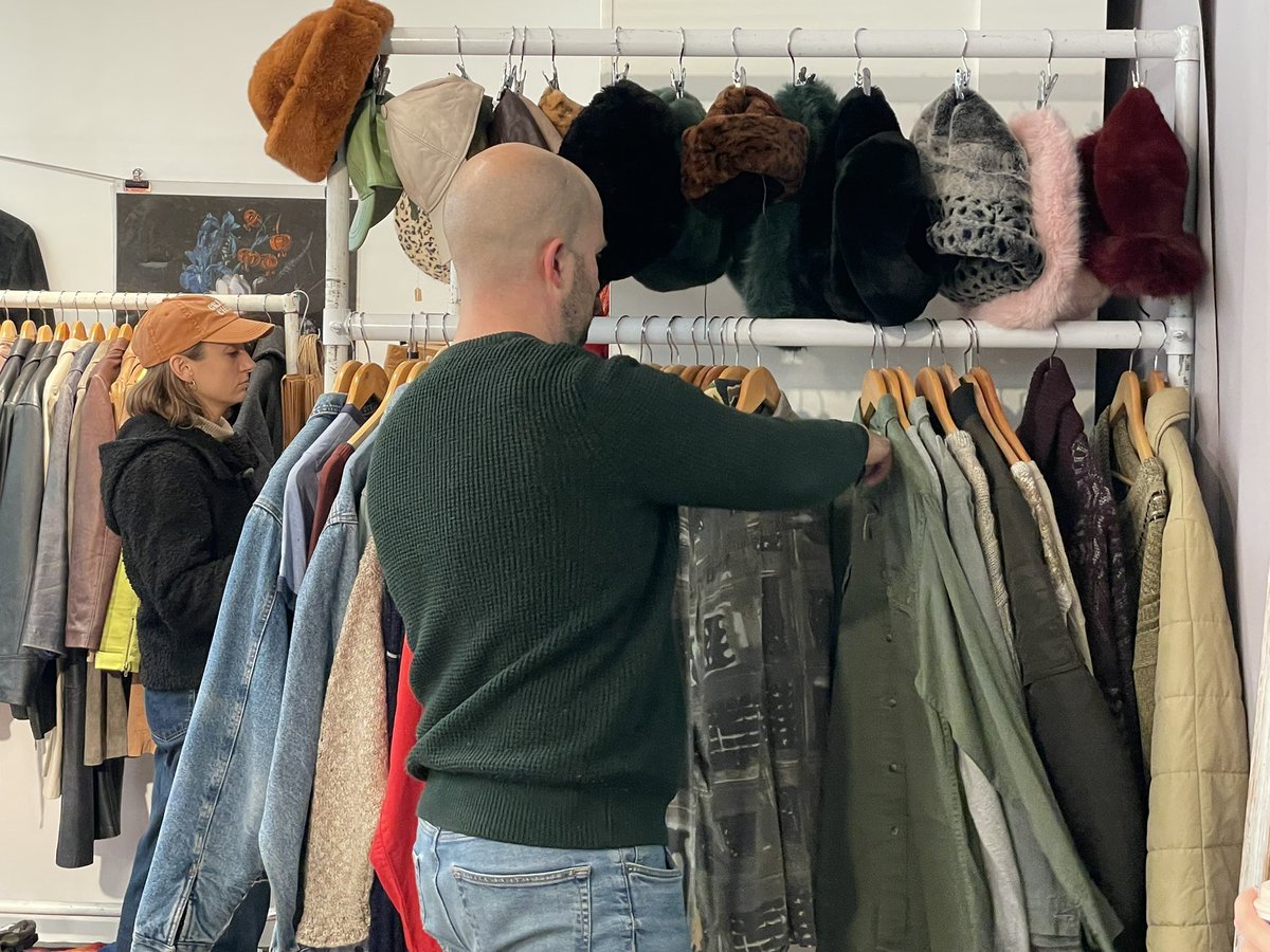 So Last Century (@so_lastcentury) on Twitter photo Tomorrow!
Our final Xmas vintage market, at Gipsy Hill Brewery, London SE27 9SF
The perfect place to find unique and unusual present ideas and things for your home
🍷Mulled wine, taproom, street food, coffee van. Free entry & dog friendly🐶
Don’t miss it!
<a href="/OurGipsyHill/">Gipsy Hill Friends</a> Tomorrow!
Our final Xmas vintage market, at Gipsy Hill Brewery, London SE27 9SF
The perfect place to find unique and unusual present ideas and things for your home
🍷Mulled wine, taproom, street food, coffee van. Free entry & dog friendly🐶
Don’t miss it!
<a href="/OurGipsyHill/">Gipsy Hill Friends</a>