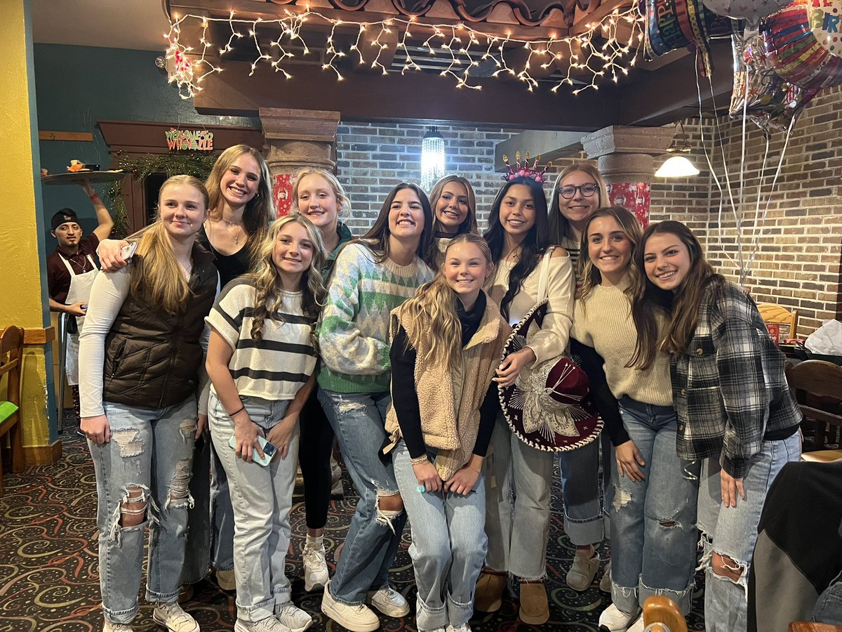 Junior year! Learning a new position is tough and I’m super proud of her for doing it! <a href="/kenedi_smart/">kenedi smart</a> had one of her best games in years this weekend and had a lot of fun in Fredericksburg at their tourney! 💙🏀💙🏀