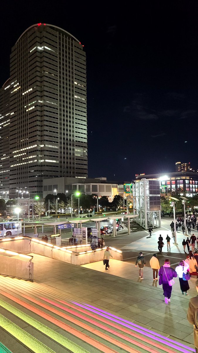 nabbitchan's tweet photo. #おはようございます 😊
本日は #マクハリハンドメイドマルシェ2024 2日目です！
昨日は本当に沢山の子をお届け出来て嬉しい楽しい1日でした！
帰りはもう真っ暗で #海浜幕張駅 イルミネーションもキレイやった✨
是非 #幕張メッセ国際展示場 に遊びにいらしてください😊
#かこそら https://t.co/NAhP7dskqW