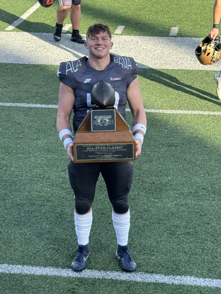 JCJetsFootball's tweet image. Congratulations to @TimColemanTBONE for a great senior year and a great game durning the AL/MS ALL-Star Game!  He contributed big time with perfect snaps on 4-PAT, 4-FG and 4-Punts!  Congrats T-BONE! #NextLevelJet @JCFB_Recruiting