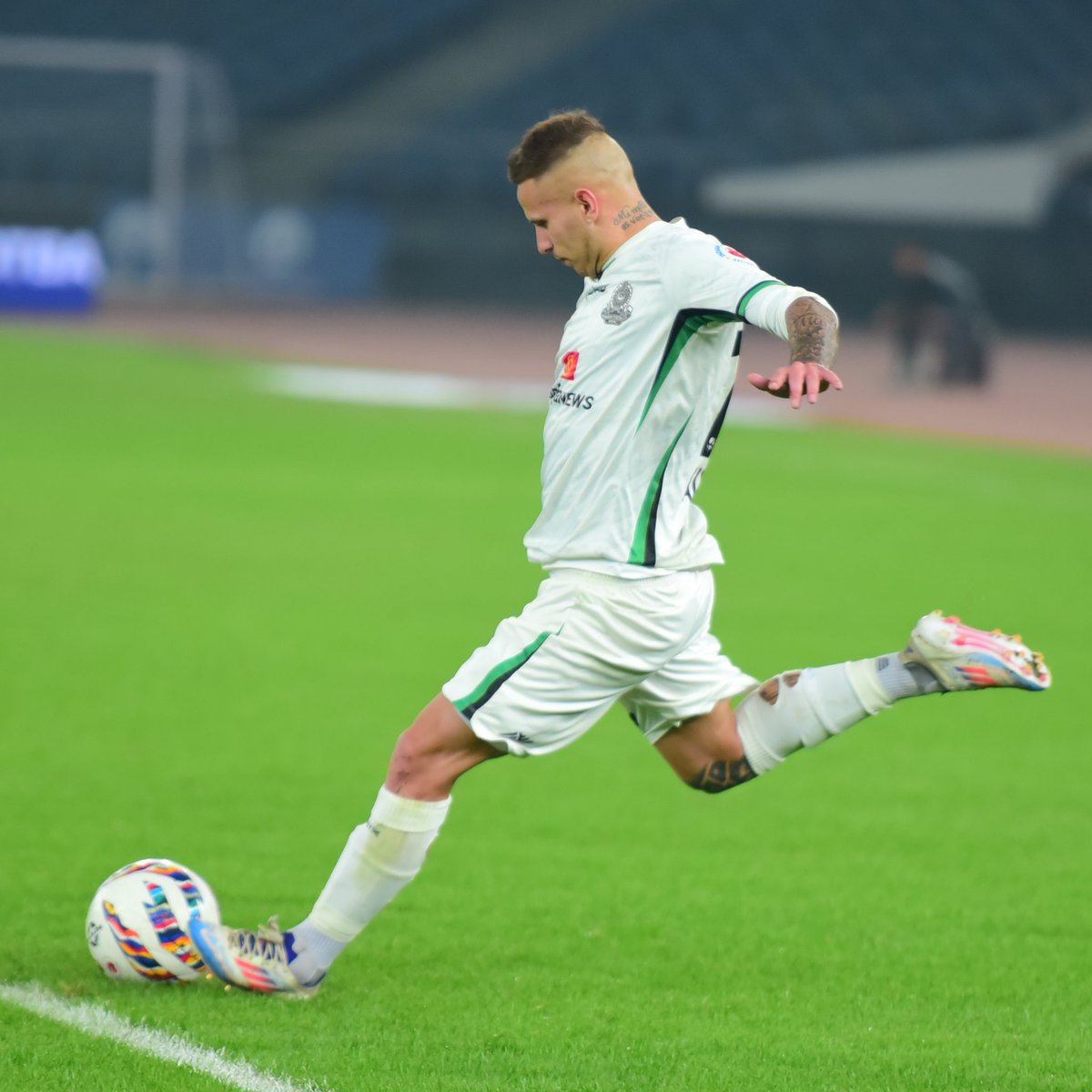 airnewsalerts's tweet image. #IndianSuperLeague Football: Mohammedan SC to lock horns with Mumbai City FC at Kishore Bharati Krirangan in Kolkata today at 07:30 PM. #MohammedanSC is currently trailing in the points table at the 13th spot with only 5 points, and #MumbaiCityFC is at the 9th spot with 14