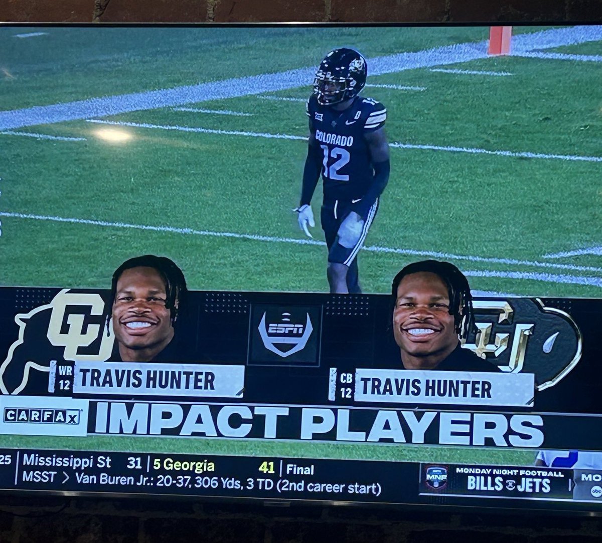When they ask about how good Travis was in college don’t forget this 😂🤝🔥