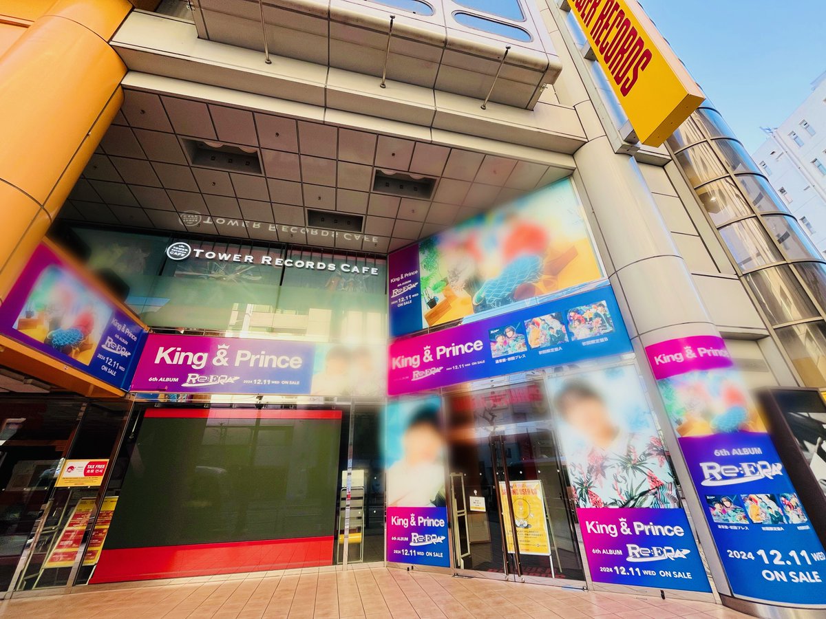 👑King & Prince ／ タワ渋エントランス 目印はキンプリちゃん