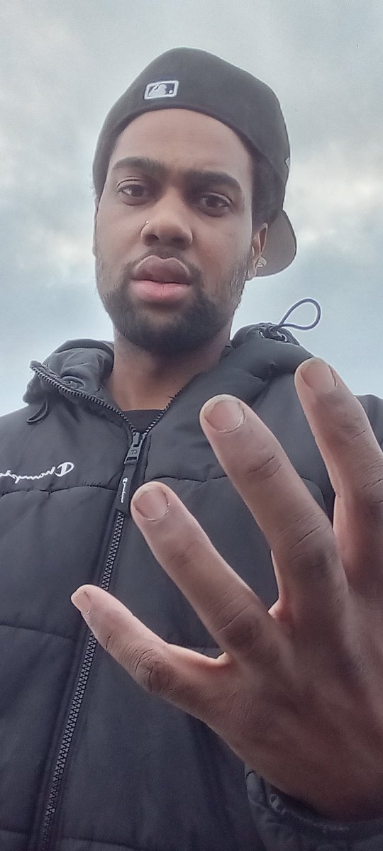 RexBanger_'s tweet image. Be all you can be, be the best you life is a gift. 
#lilboy #thedemo #album