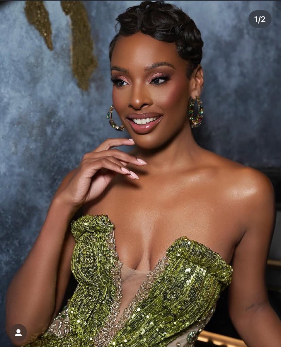 slydixy's tweet photo. Les miss France au cheveux longs me manquent ptnn #MissFrance2025 https://t.co/VuXQUqdeEM