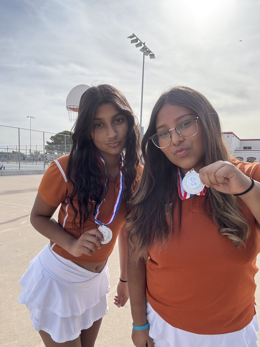 Brendapayanbp's tweet photo. Beyond proud of our Rangers for leaving it all on the court today! 🎾 Hard work, heart, and hustle paid off— Outstanding performance! @RosaVic81956352 https://t.co/o3Qlnfa8aM