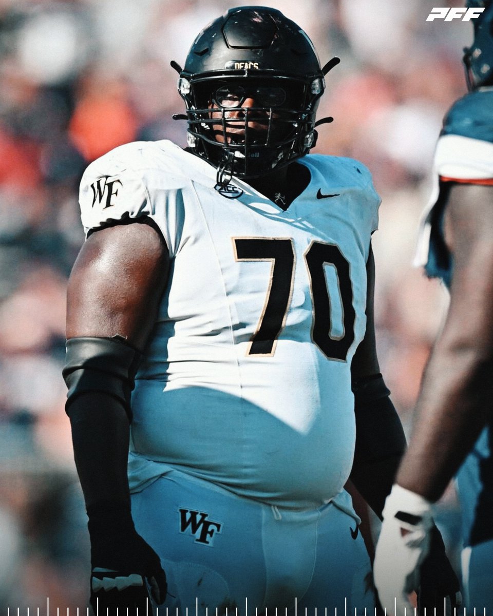 PFF_College's tweet image. OL Nick Sharpe has transferred to South Carolina, per @PeteNakos_

💪 Only TWO Career Sacks Allowed (481 Pass Block Snaps)