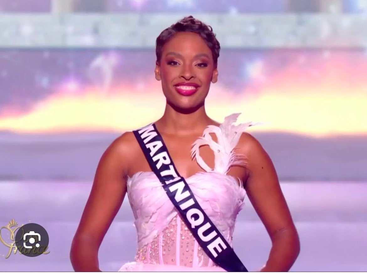 Quand j’ai ouvert le concours Miss France à toutes les femmes quelque soit leur âge je ne pensais pas que trois ans après j’aurais le plaisir de couronner une femme de 34 ans bravo à Angelique, Miss Martinique. Je suis fière de son courage et de sa maturité en plus de sa beauté