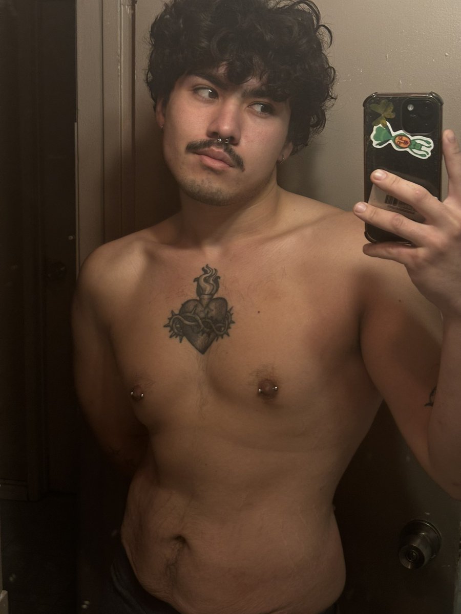 Eliiiiiiiii (@inneedofanerd) on Twitter photo 