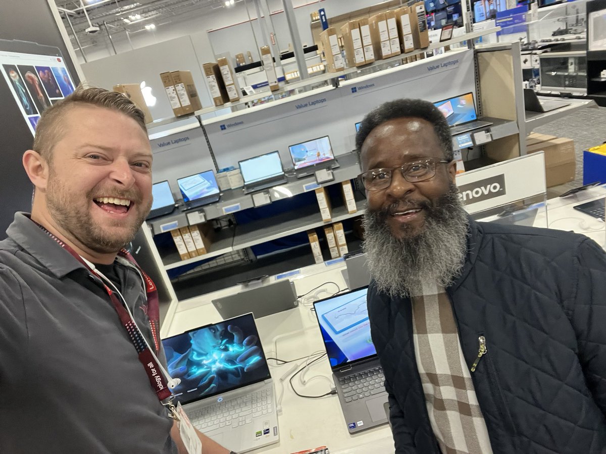 RyanInRaleigh2's tweet photo. We’ve got the funk. I think that’s how that goes.. #WeAreLenovo #PremiumSTARS https://t.co/2rca1Vfyhh