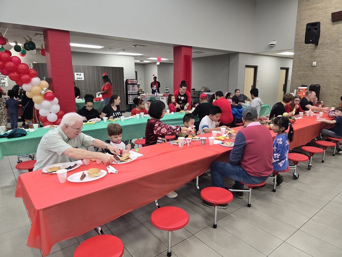 CFISDEmmott's tweet photo. What a wonderful morning spent with our Eagle Community! #bestptoever had the most festive transformation inside our cafeteria🎄. Breakfast with Santa was a hit! #eaglepride #LaunchN2Learning #LiftOffEagles #CFISDspirit #PathToAmazing https://t.co/0lPd7PNZXg
