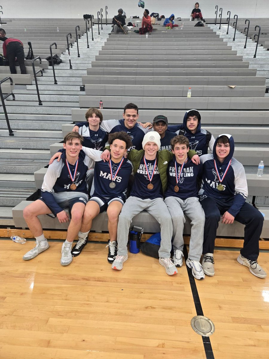 DSFAthletics's tweet photo. Colton Jacoby 4th, Benny Parent 4th, Ben Fendley 3rd, Butter Stephenson  2nd, and Jackson Rogish 1st at Titans Invitational @Cosby HS.
Team 7th https://t.co/h6Jywcxeda