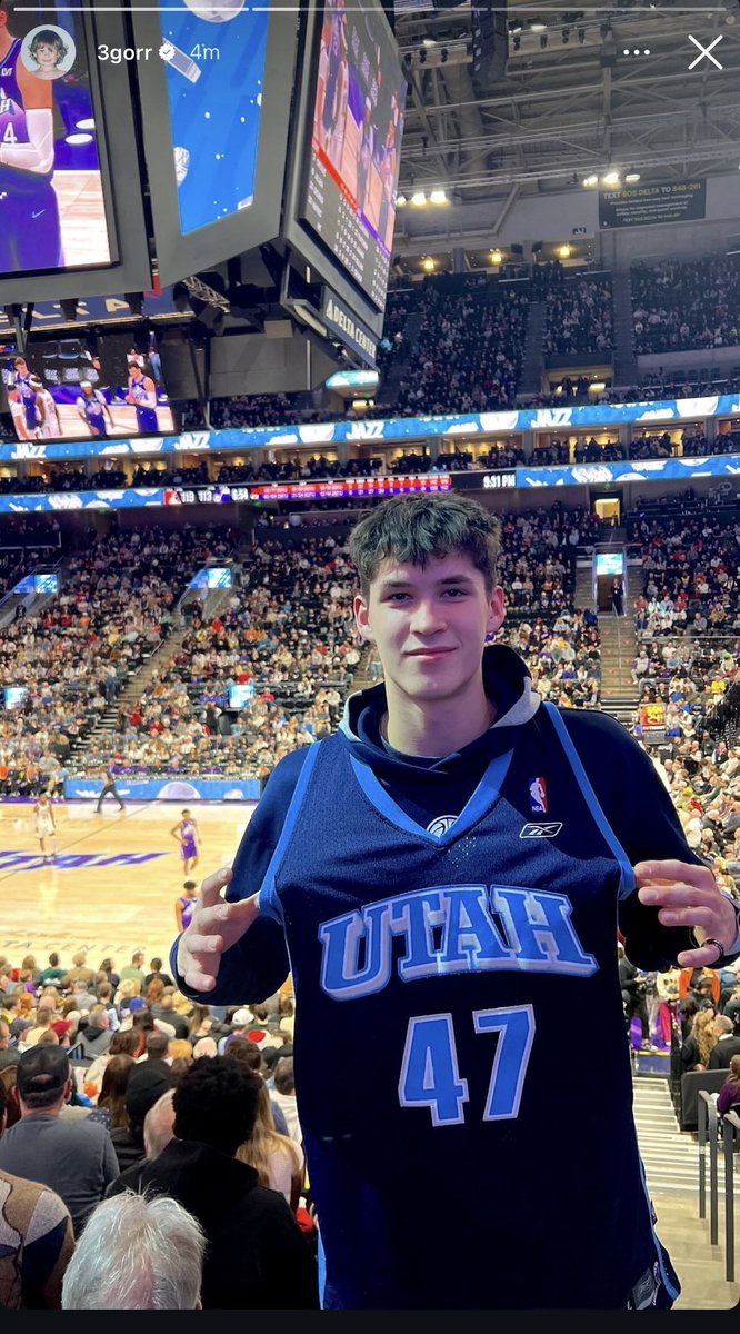 rakoto10's tweet photo. Egor Demin in an AK-47 jersey makes me happy https://t.co/Az3mBH9t8t