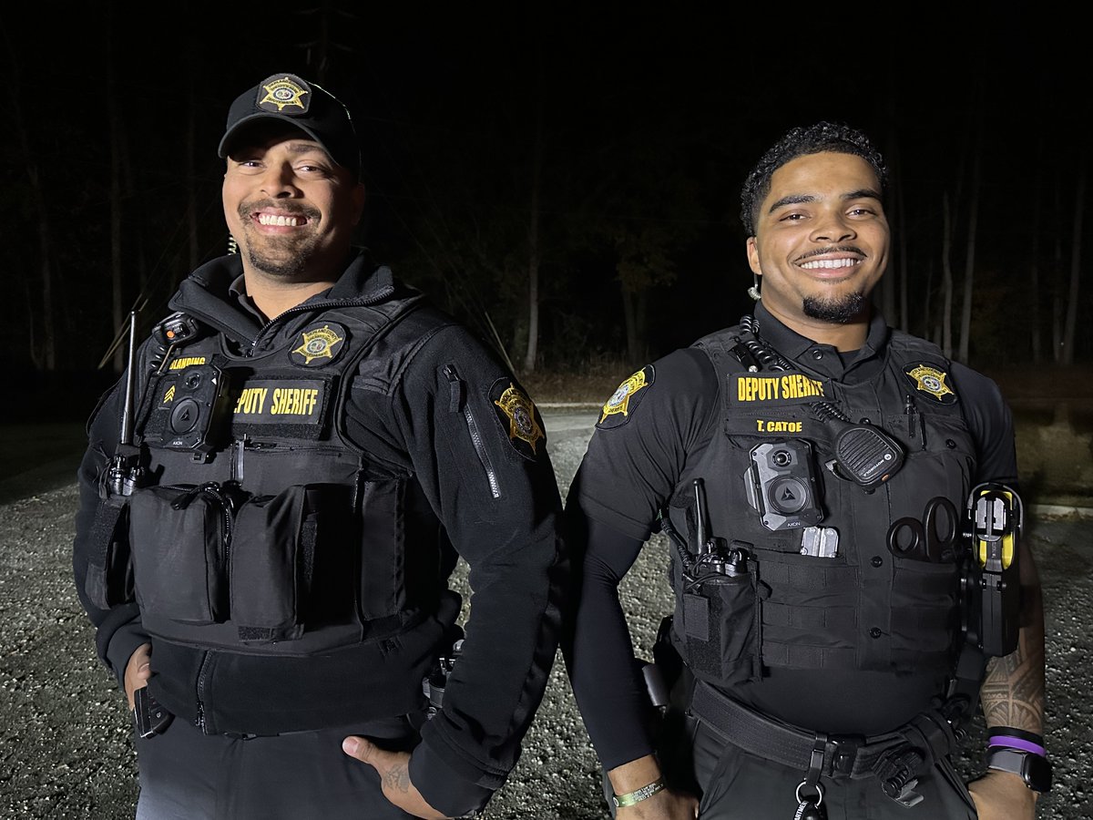 💥TONIGHT💥 we have Sgt Blanding and Deputy Catoe #onpatrollive! Sgt Blanding and Deputy Catoe are bundled up ❄️ and ready to go! #OPNation, we’ll see you #live in 1 hour! 

#OPL #firstshift #TeamRCSD