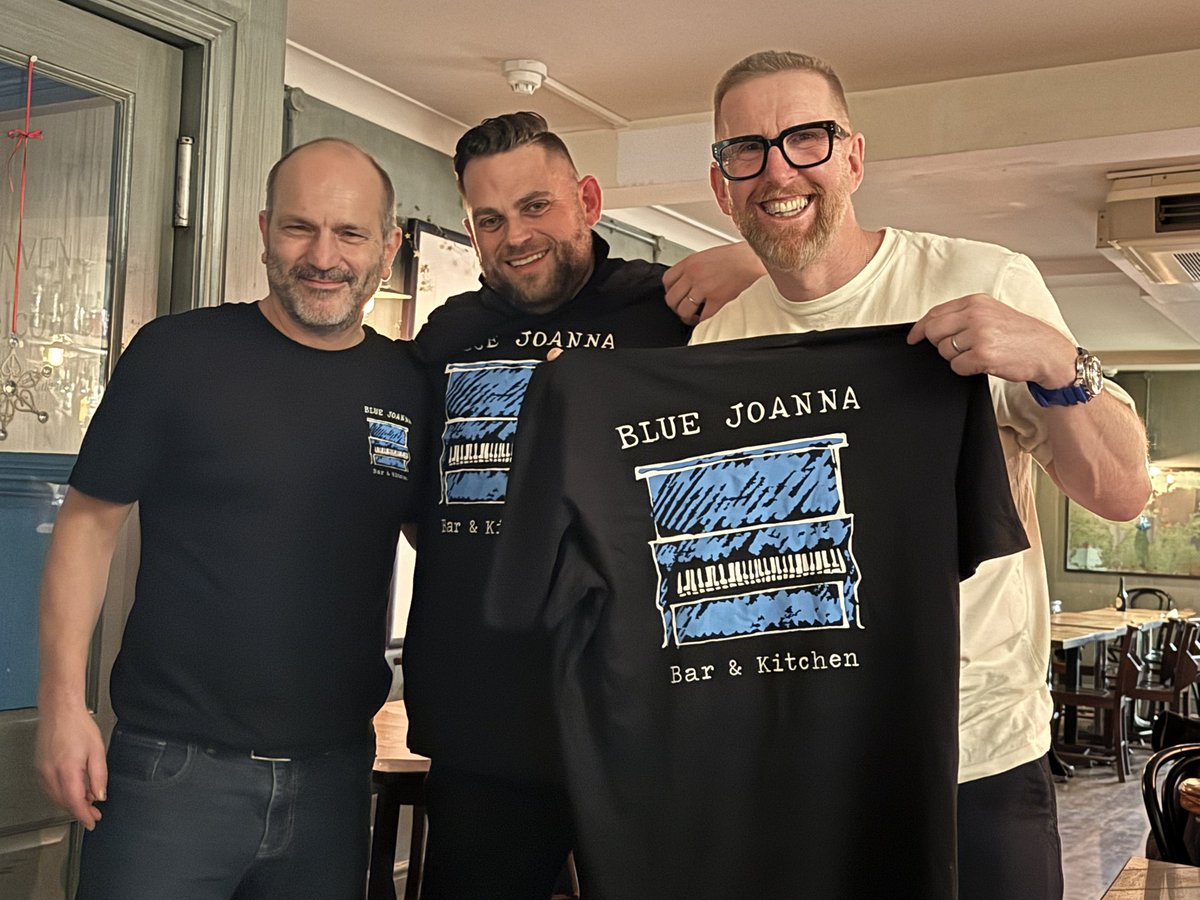 Iwan Roberts (@iwanwroberts) on Twitter photo Long week away for <a href="/loulouroberts1/">loulouroberts</a> so it was great to have a lovely meal with good people in <a href="/bluejoannaNR2/">Blue Joanna</a> thank you so much <a href="/EckyLimon66/">Ecky Limon</a> 👌👌👌👍👍👍👍 Long week away for <a href="/loulouroberts1/">loulouroberts</a> so it was great to have a lovely meal with good people in <a href="/bluejoannaNR2/">Blue Joanna</a> thank you so much <a href="/EckyLimon66/">Ecky Limon</a> 👌👌👌👍👍👍👍