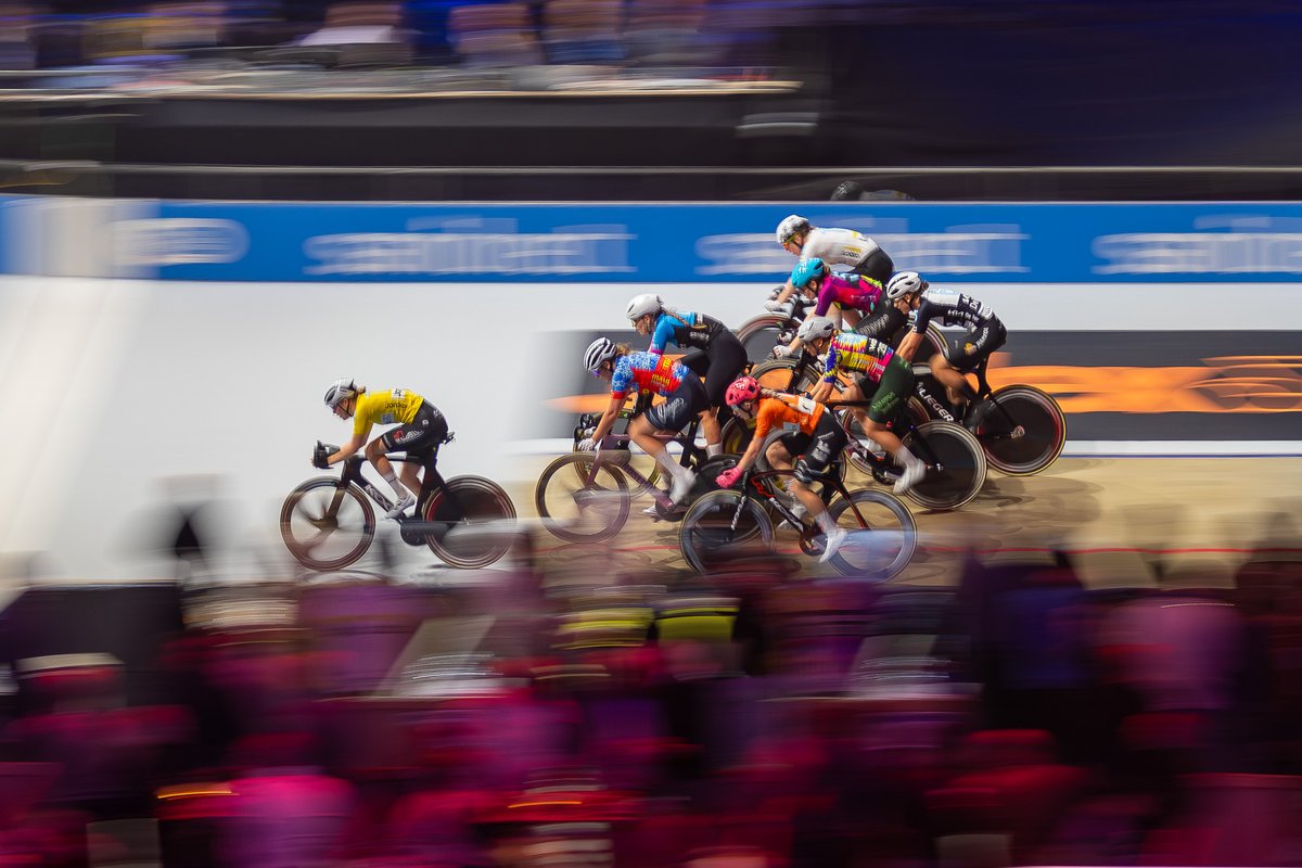 Lees hier de wedstrijdverslagen van de vijfde dag van de WielerZesdaagse Rotterdam terug! 

wielerzesdaagserotterdam.nl/nieuws/nieuwsi… #WielerZesdaagse #RotterdamAhoy