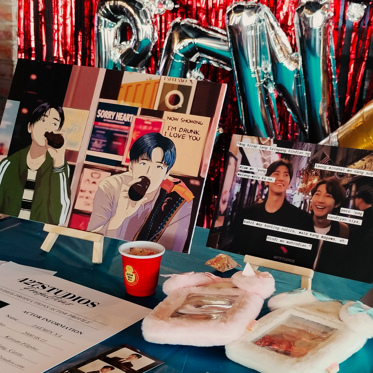 einnamim's tweet image. thnx po sa pa-fiesta🥰🫶🏻 halatang may budget po talaga ang management @427studios 🥹 kahit naligaw yong dalawang actors 🤭

sa uulitin po sana!💛🩷
#JaemrenDrunkInLove