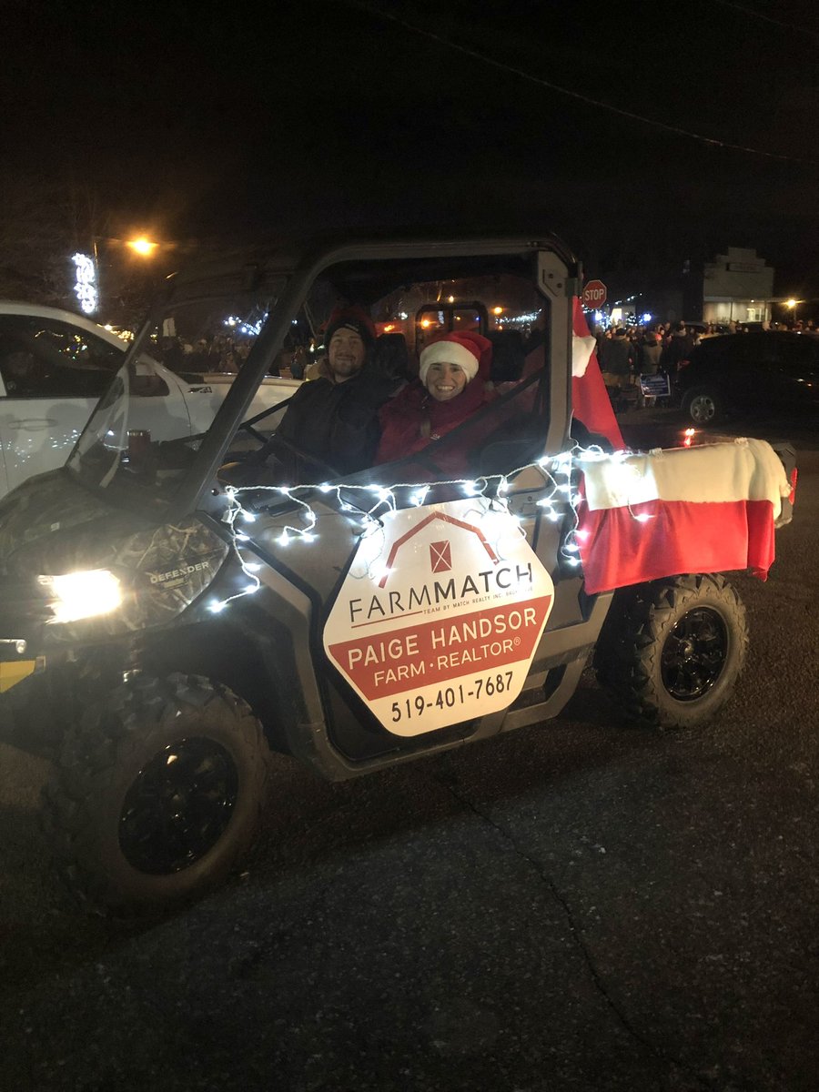 Chilly ride through the Dresden Christmas parade tonight! 🥶 🎄