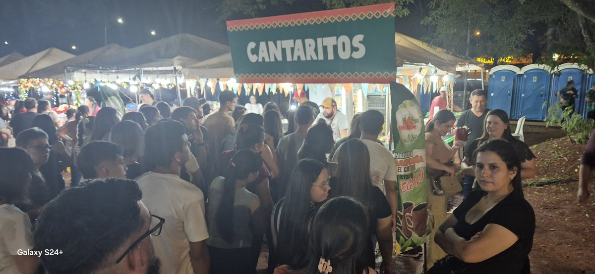 Decenas de compatriotas trabajando durante semanas, proveedores contratando servicios, emprendedores vendiendo a full, hoteles llenos, artesanos a full, pero sobre todo..familias unidas y disfrutando la más linda temporada del año.
Inversión de la poderosa <a href="/itaipuparaguay/">ITAIPU Binacional Py</a> . 
Que