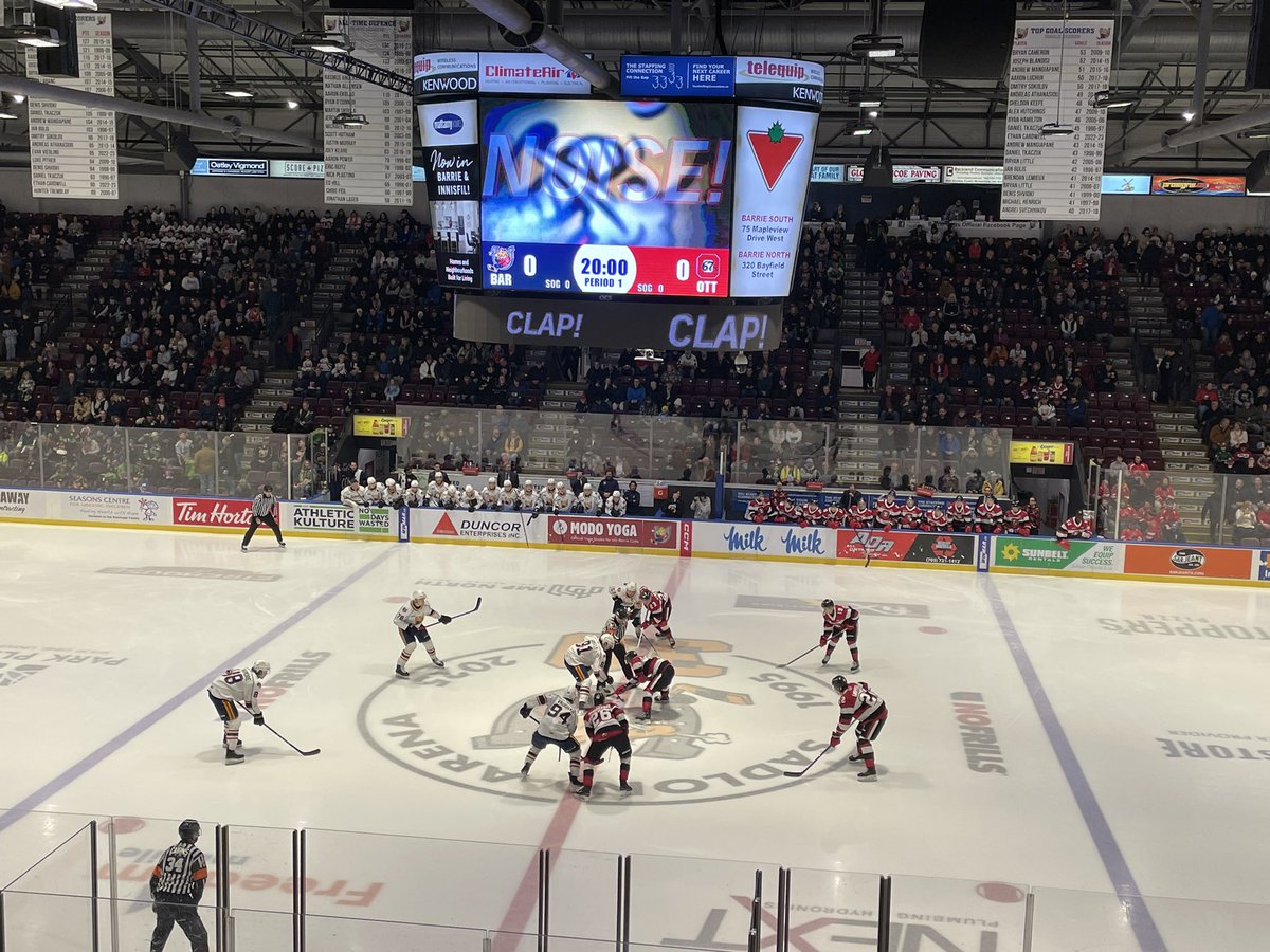 Dohboy6969's tweet image. Checking out a little 1st place in the Central Barrie Colts action tonight 😎🍻#GoColtsGo 🐴🧲