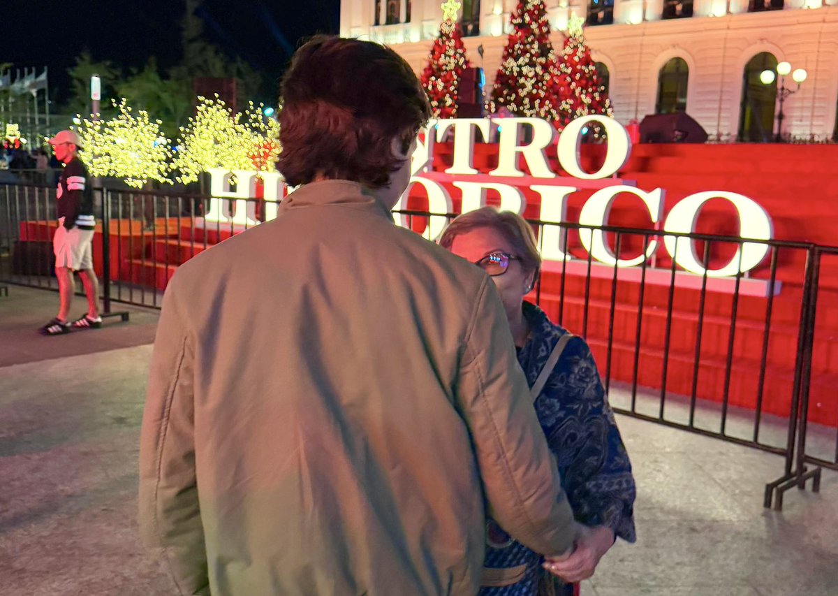 Siempre un gusto convivir con nuestra población. 🇸🇻🎄