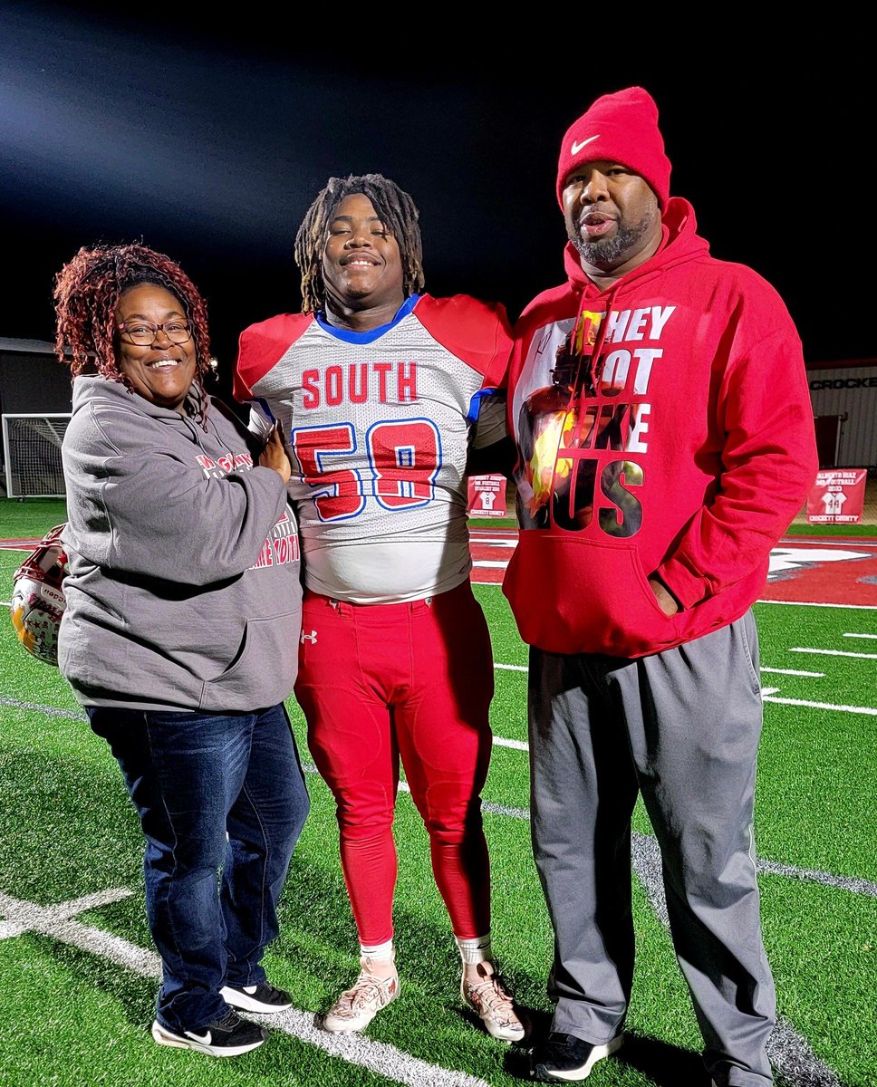 KD Cunningham (@kdcunningham57) on Twitter photo My ma, the one who always supported me in everything. You stood in the rain and the cold to watch me play the game I love. You never complain. My biggest supporter!! <a href="/Ionlyloveu06/">Raven Cunningham</a> My ma, the one who always supported me in everything. You stood in the rain and the cold to watch me play the game I love. You never complain. My biggest supporter!! <a href="/Ionlyloveu06/">Raven Cunningham</a>