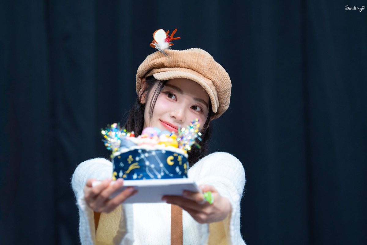 jinsoulpictures's tweet photo. #진솔 — 241201
© seulring0818 https://t.co/rGdjX606D2