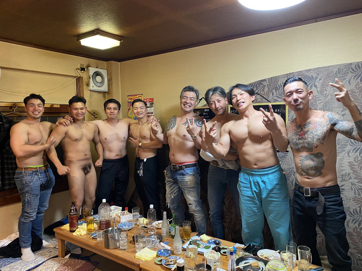 6NG7kZCMIZMOsYz's tweet photo. 2024年も忘年会チームＤ https://t.co/HjnAAEFnQz