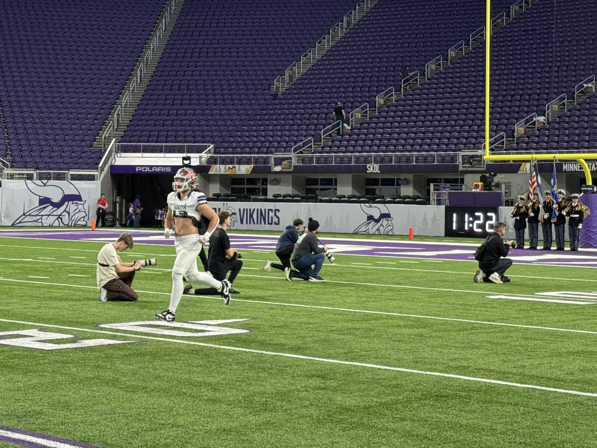Congratulations to Senior Carter Kleinsasser on capping off his phenomenal high school career by representing the South Team in the Minnesota High School All-Star Football Game today! A huge thank you to the MN Vikings for all they do to support High School Football! #WINGSup 🤙