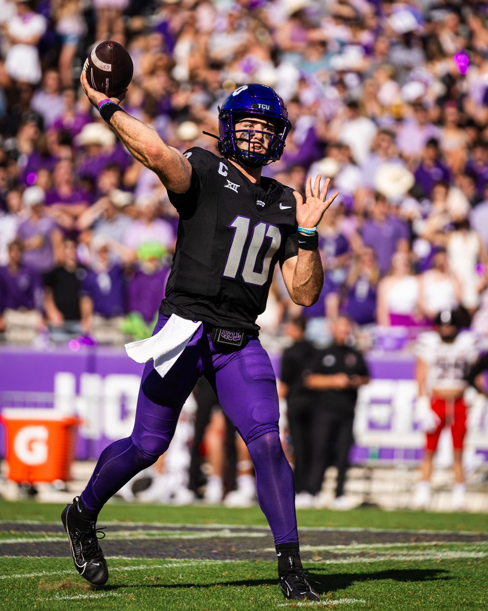 Mark Cohen (@tcucohen) on Twitter photo TCU’s <a href="/JoshJHoover/">Josh Hoover</a> is 1 of just 4 QBs nationally to average 300 yards per game passing and have a passer rating of at least 150.0. TCU’s <a href="/JoshJHoover/">Josh Hoover</a> is 1 of just 4 QBs nationally to average 300 yards per game passing and have a passer rating of at least 150.0.