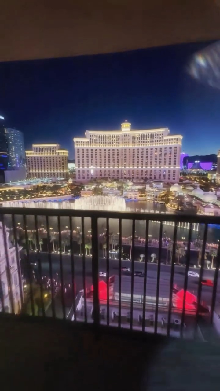 ParisVegas s video Tweet