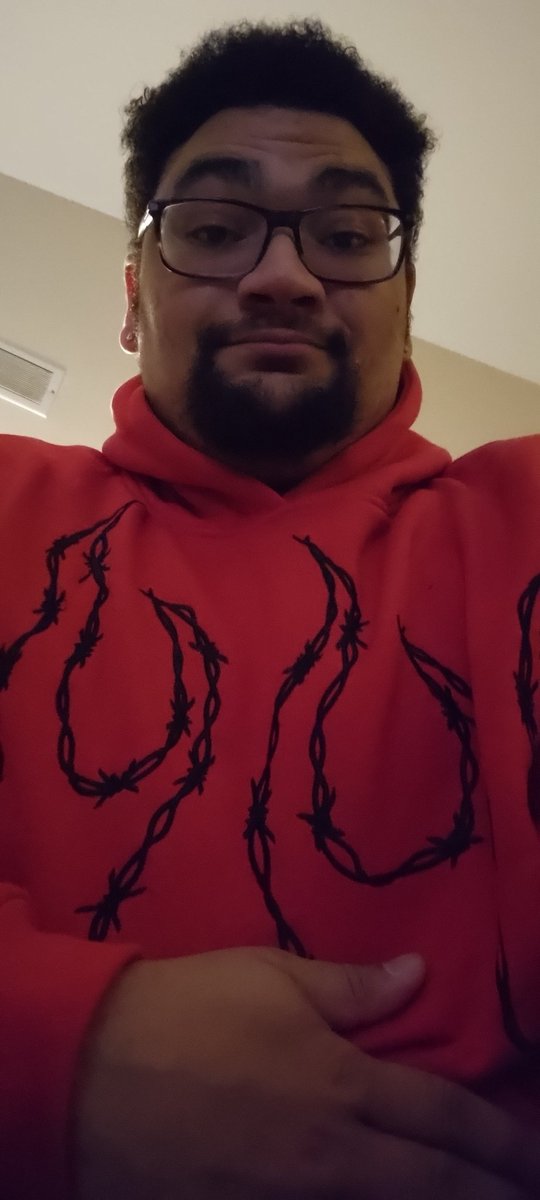 LaxativesRUs's tweet photo. Just got my @Kruzadar  sweatshirt, it is so soft and fits PERFECTLY!!! I ALSO LOVE HOW BIG THE HOOD IS!! https://t.co/gbZ88Bu0L5