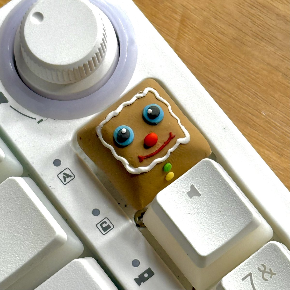AstelicStudio's tweet photo. he is so ugly and scary that i had to make him a friend sry https://t.co/iTjQzgcj2m