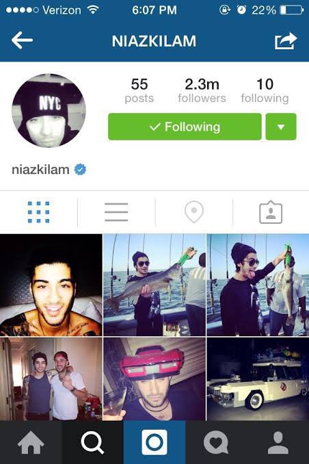 zjmwalls's tweet image. tudo era fácil quando:
o zayn usava o nome dele ao contrário no user do instagram 
o user do twitter do liam era RealLiamPayne no instagram era fakeliampayne
o louis tinha 1/5 one direction na bio 
a gente chamava o harry de hazza 
o niall chamava a gente de crazy mofos 

😭😭😭