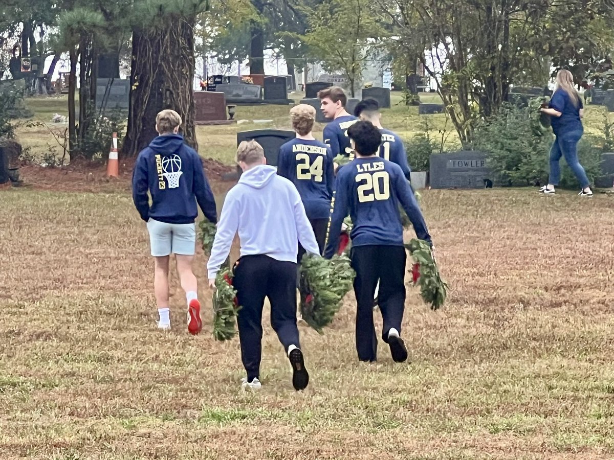 Lake Creek 6th Man Club (@lions_6th_man) on Twitter photo Varsity participated in the Wreaths Across America event this morning at Montgomery New Cemetery to honor our Veterans who are buried there. Thank you boys for showing your love and respect to these people who helped to protect our freedom! <a href="/LakeCreekHoops/">Lake Creek Basketball</a> <a href="/LakeCreekHS/">Lake Creek High School</a> #RISEUP Varsity participated in the Wreaths Across America event this morning at Montgomery New Cemetery to honor our Veterans who are buried there. Thank you boys for showing your love and respect to these people who helped to protect our freedom! <a href="/LakeCreekHoops/">Lake Creek Basketball</a> <a href="/LakeCreekHS/">Lake Creek High School</a> #RISEUP