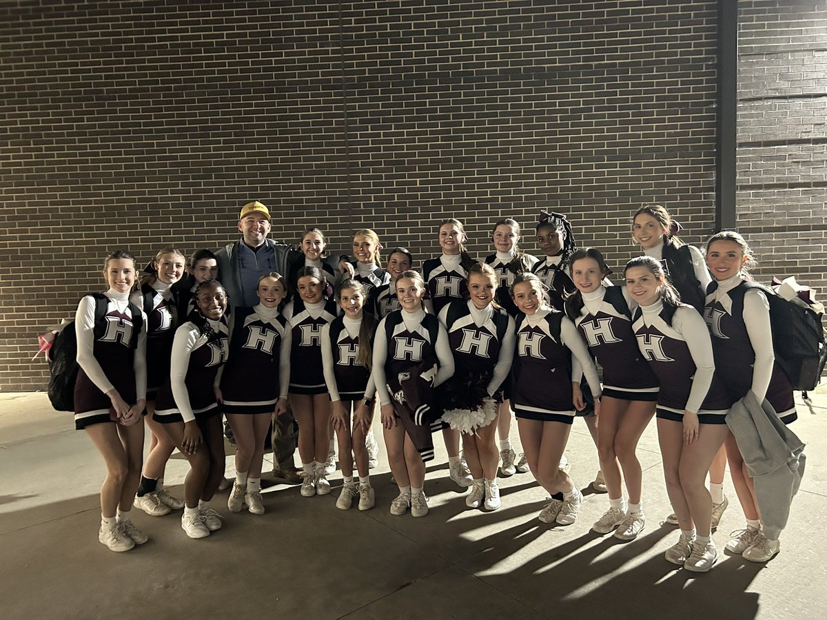ahunt24um's tweet photo. Mississippi High School
Cheer Competition 📣

#TopperPride #ExpectSuccess https://t.co/KjqMrChLWq