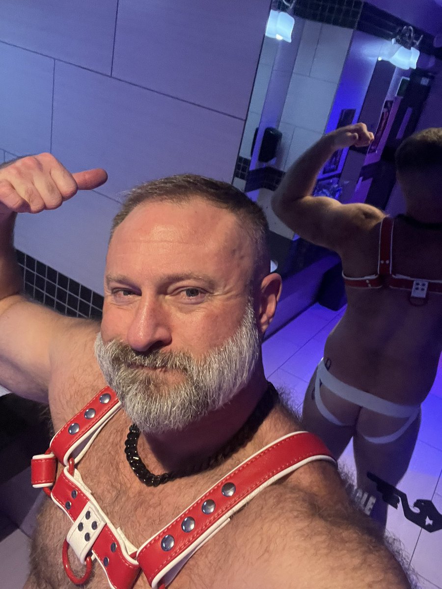 Zaddy John tweet media