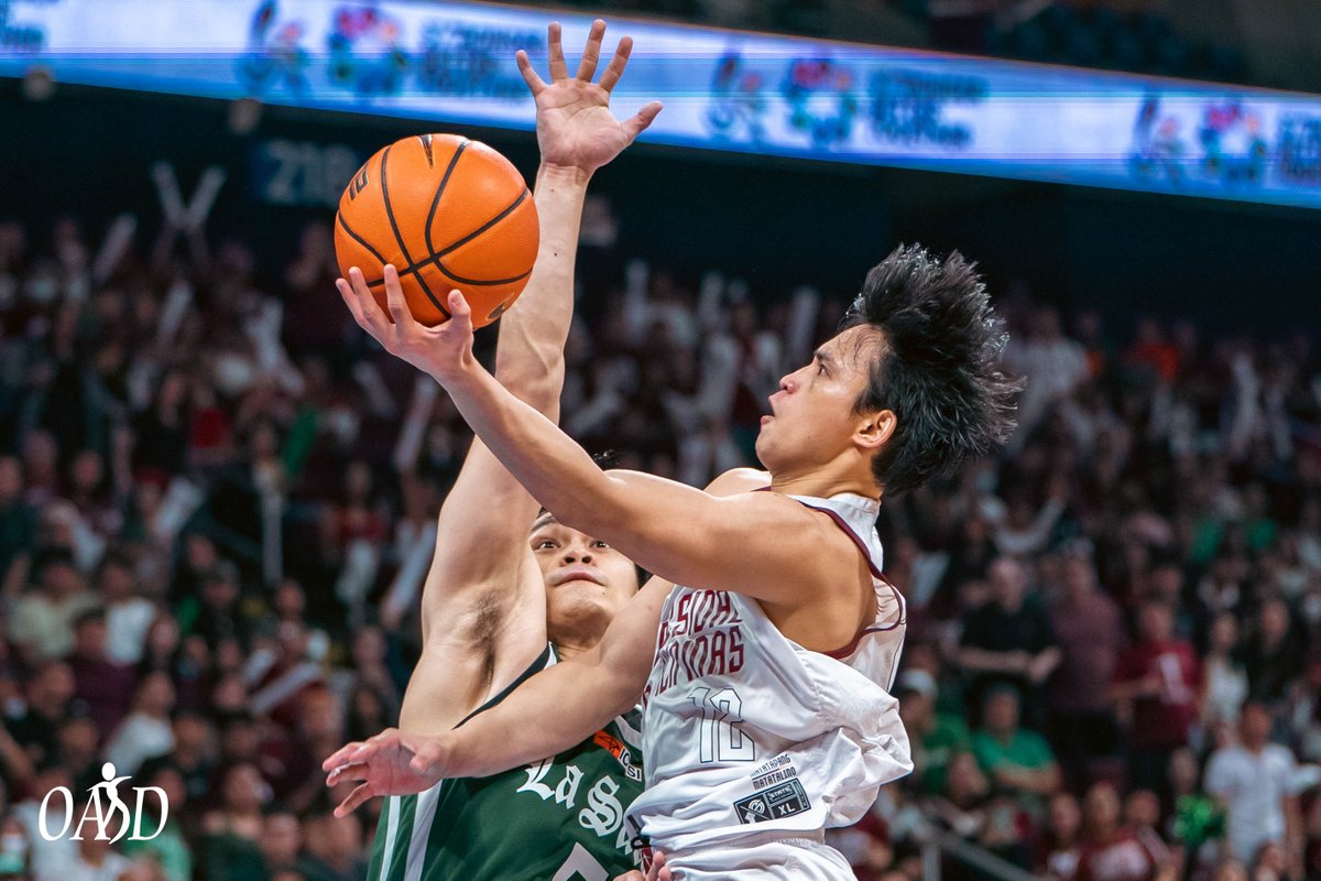 oasdup's tweet photo. Last ☝️ for our No. ☝️ playmaker.

Whatever happens later, you are immortal in Diliman and all over the UP System, Joel Diomar Cagulangan 🫶.

#UPFight #LabanUP #UAAPSeason87 #StrongerBetterTogether

📸 Duane Villanueva https://t.co/yF9P7gDdrh