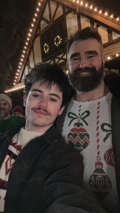 1 pic. okay but like……. https://t.co/KncEc9igwy