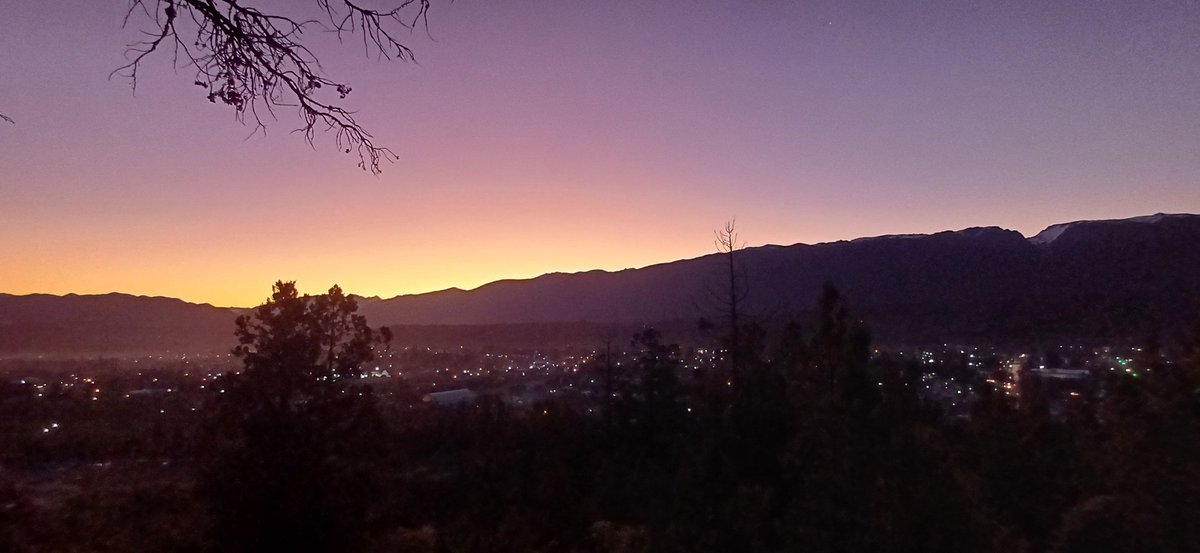 Pablo88p's tweet photo. Atardecer https://t.co/7LVNJ0sQwC