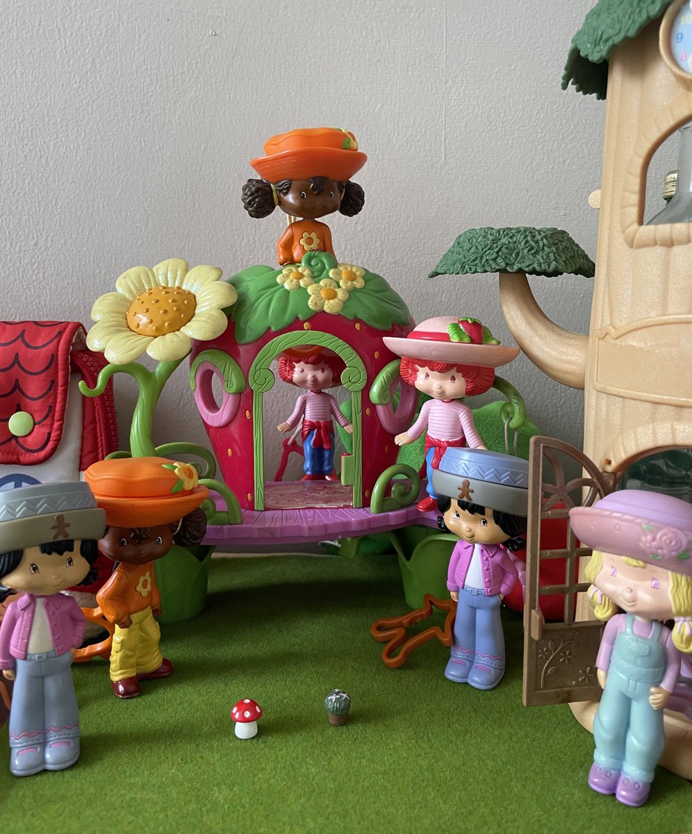 yemakan's tweet image. 🍊🏡🍀*doubled*🌀🍓🍰