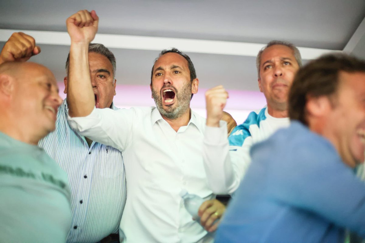 Christian Devia tweet media